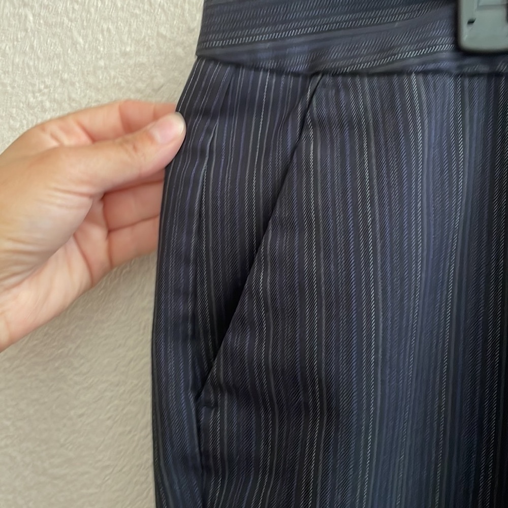 EUC WOMENS ATTENTION DRESS PANTS PLUS SIZE 18 black w/ navy blue pinstripes 1A - Picture 7 of 13